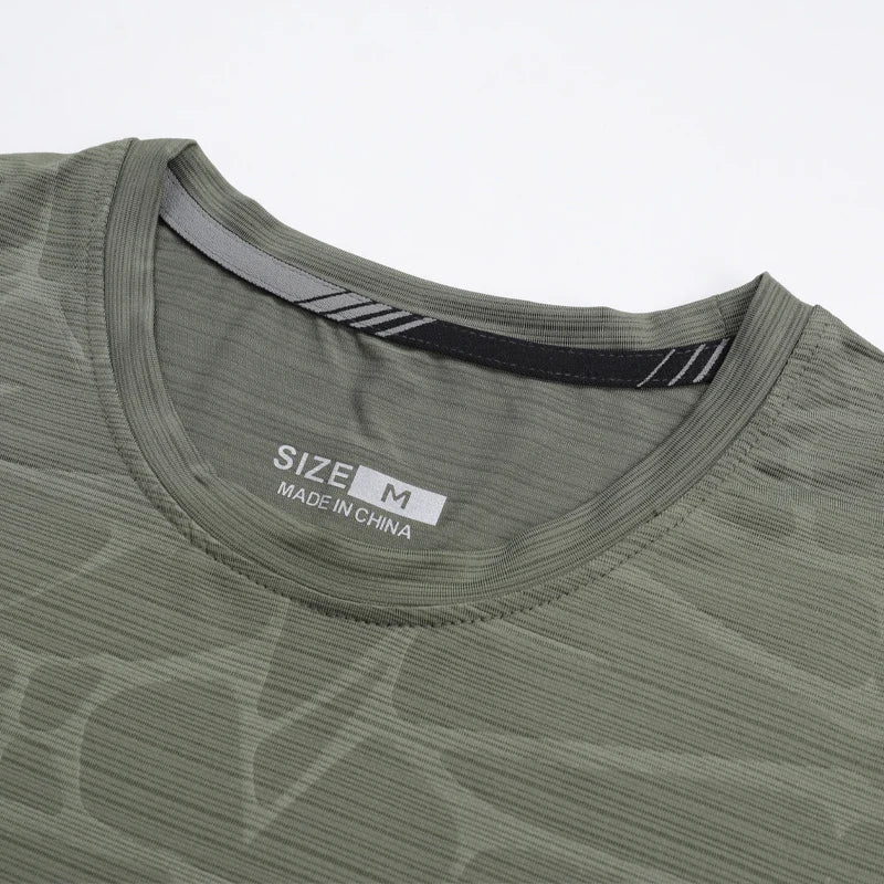 Men’s casual workout shirt with stretch fabric for unrestricted movement