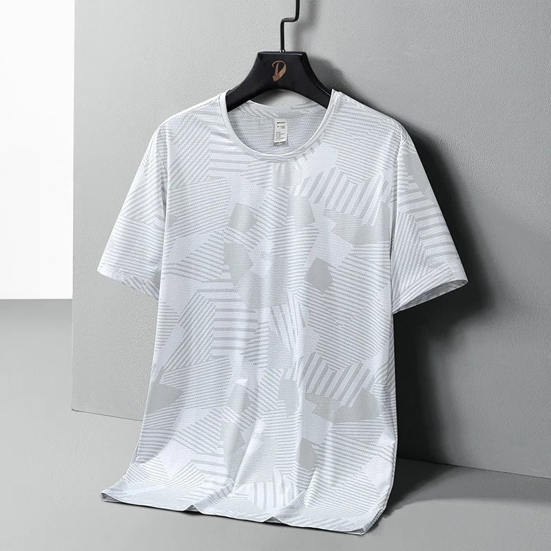 Casual half-sleeve oversized workout shirt with O-neck collar