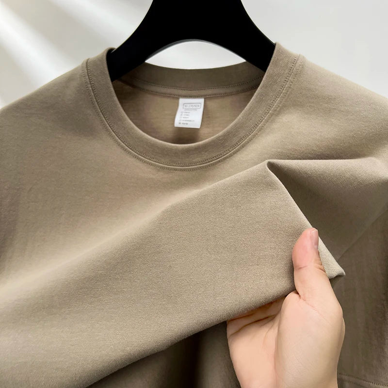 Men’s summer breathable cotton tee with classic round neckline