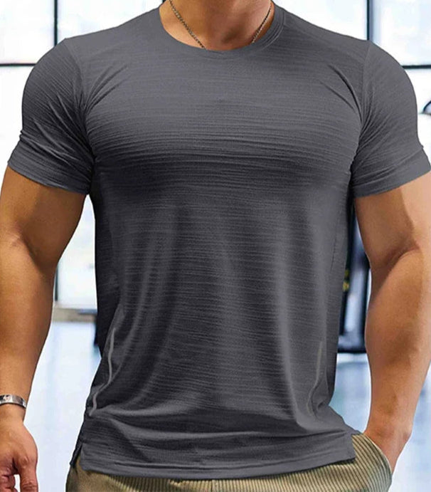 Comfortable and flexible men's sports t-shirt for spring and summer wear