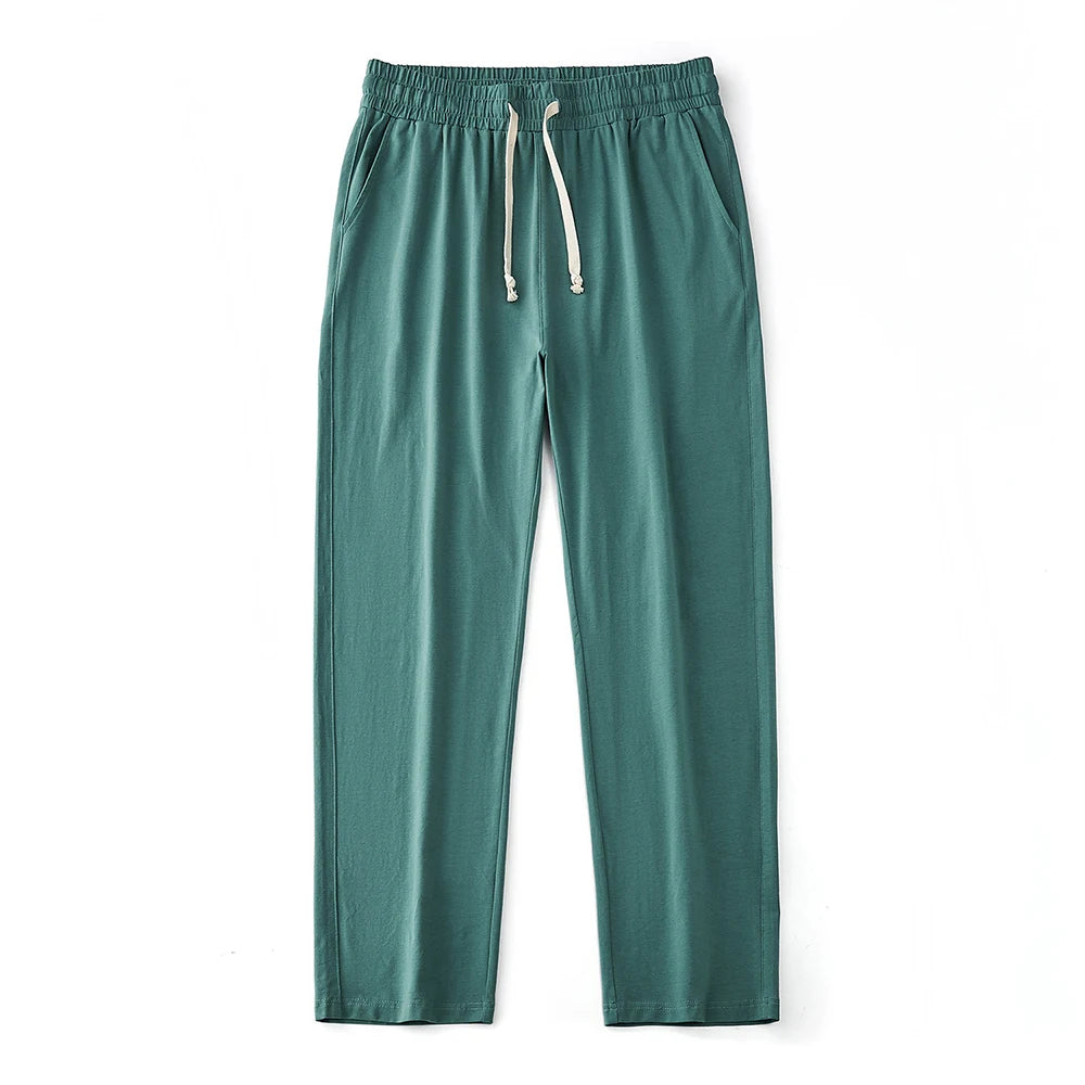 Comfortable men’s sweatpants with elastic fabric and side pockets