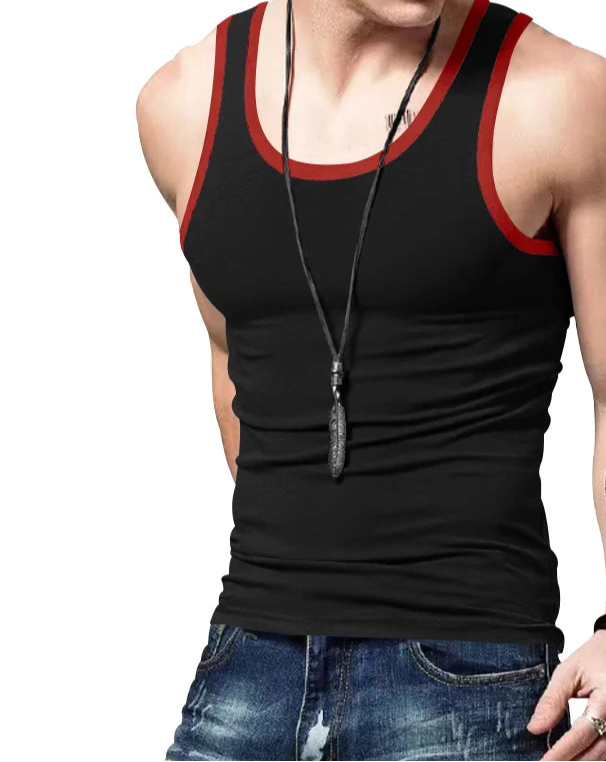Sporty sleeveless top with relaxed fit and breathable fabric