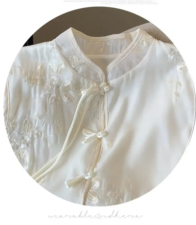 ActiveOver60 summer top for women featuring airy fabric, sleeveless cut, and flattering shape suited for mature body types.