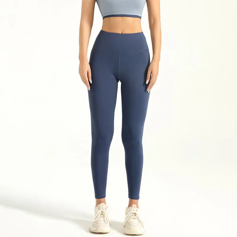 
Stretchy leggings with waist support