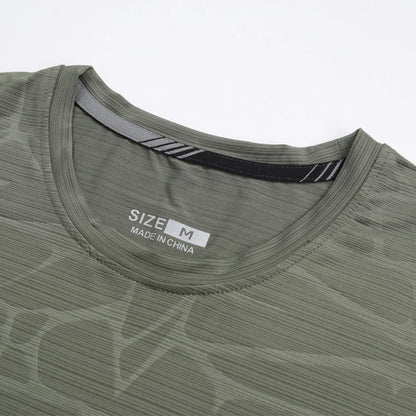 Men’s casual workout shirt with stretch fabric for unrestricted movement