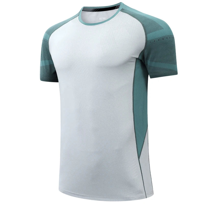 Men’s breathable workout top with colorblock design and flexible fit