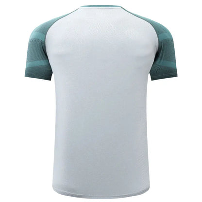 Lightweight breathable workout shirt with O-neck collar and flexible fit