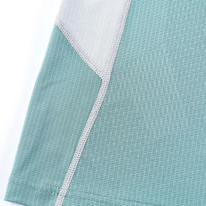 Short-sleeve mesh tee with breathable fabric for intense exercise
