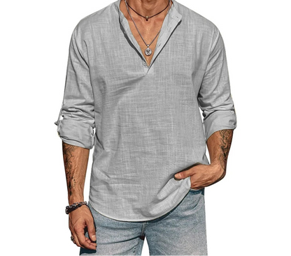 Smart casual men’s shirt in lightweight cotton featuring a neat stand collar.