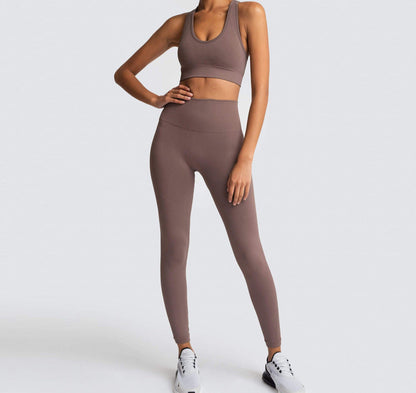 Grey seamless yoga and fitness set

