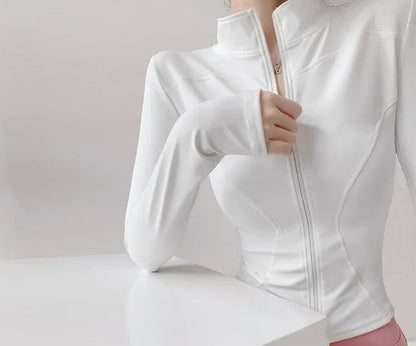 Sunproof quick-dry zipper yoga jacket in slim fit with turn-down collar and quilted design, great for active women.